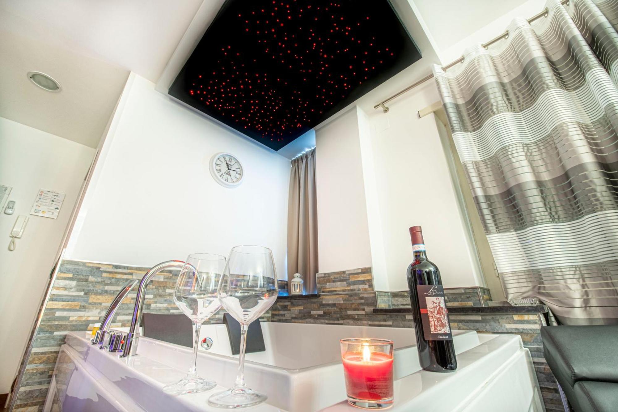 Virtus Prestige - Rooms & Apartments Rome Room photo